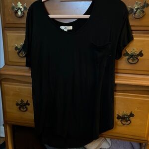 Ya Los Angeles Women's Black V-Neck Basic Top Large EUC